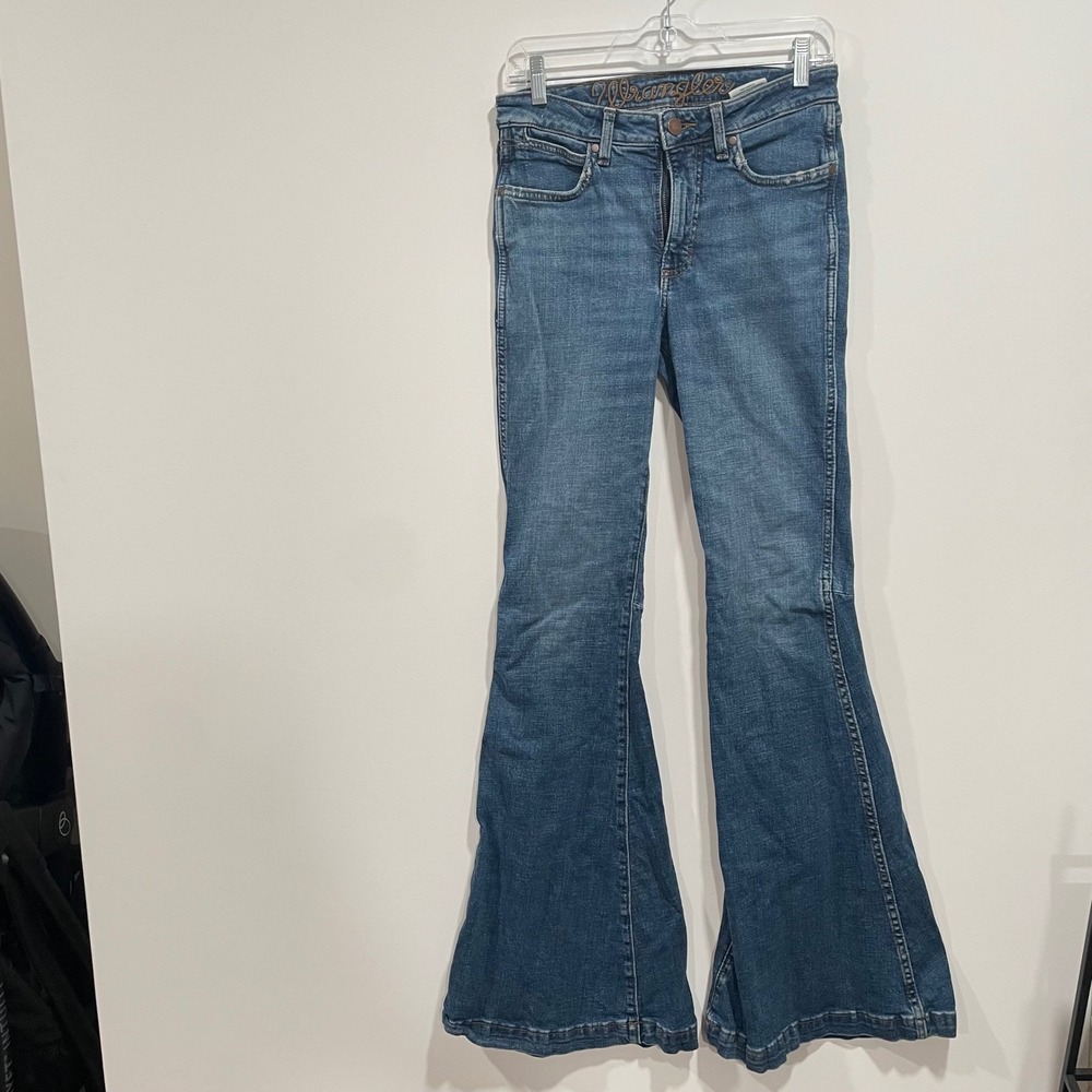 Wrangler High Rise Trumpet Flare Jeans Medium Wash Denim 27x36 1011MPFKP